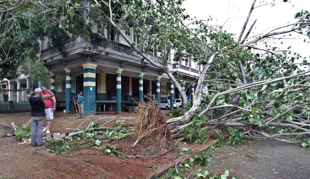 Furacão Irma: Repatriamento de portugueses demorará 