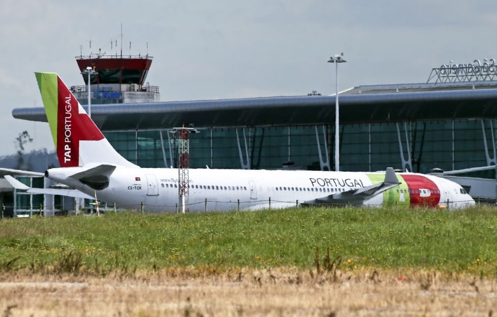 PSP do Porto detém suspeito com arma proibida no Aeroporto Francisco Sá Carneiro