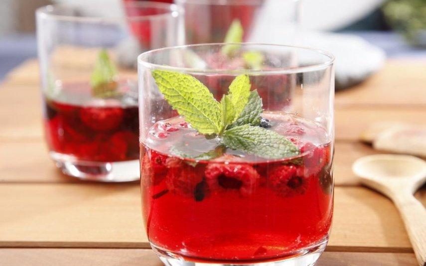 Sangria de frutos vermelhos - Surpreenda os amigos no Réveillon