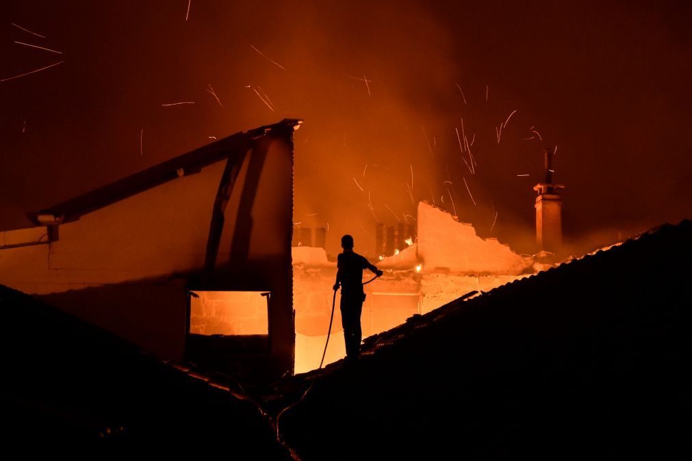 Número de mortos nos incêndios sobe para 37