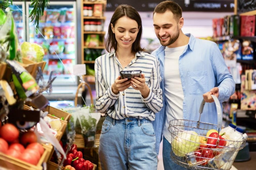 Descubra aquilo de que os portugueses se queixam quando olham para os rótulos dos alimentos