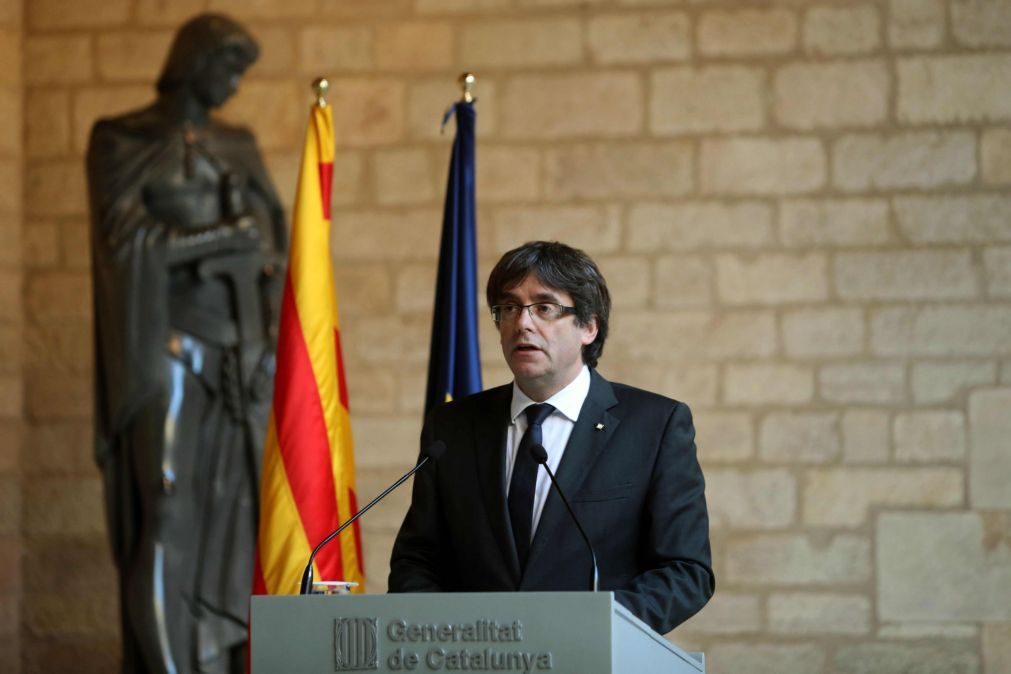 Justiça espanhola emite mandado de detenção europeu contra Puigdemont