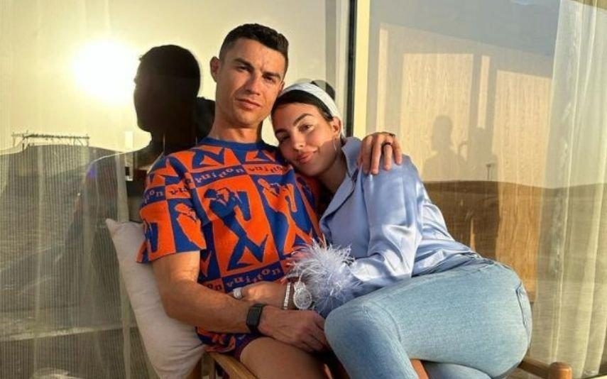 Cristiano Ronaldo Não há crítica nem crise na relação que tire o craque da Arábia Saudita