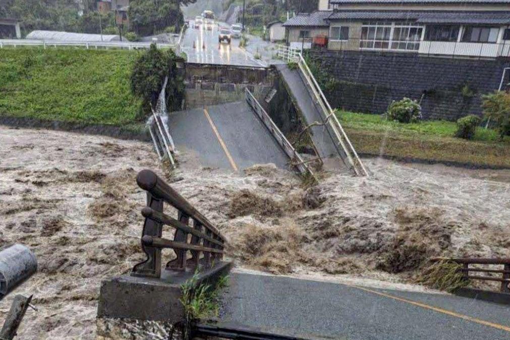 Japão ordena retirada de 360 mil pessoas devido a chuvas torrenciais