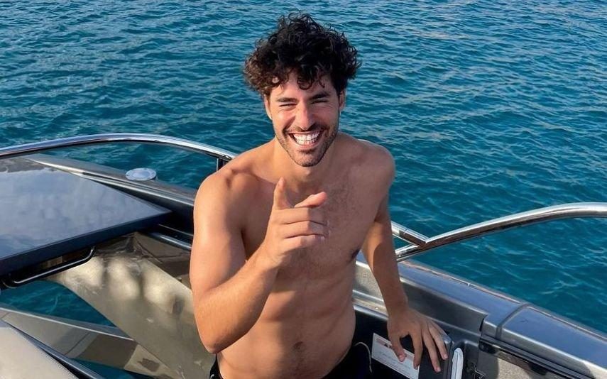 José Condessa Noites loucas em Ibiza com companhia especial