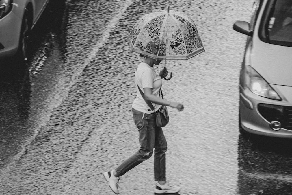 Semana começa com ameaça de chuva em algumas regiões do País