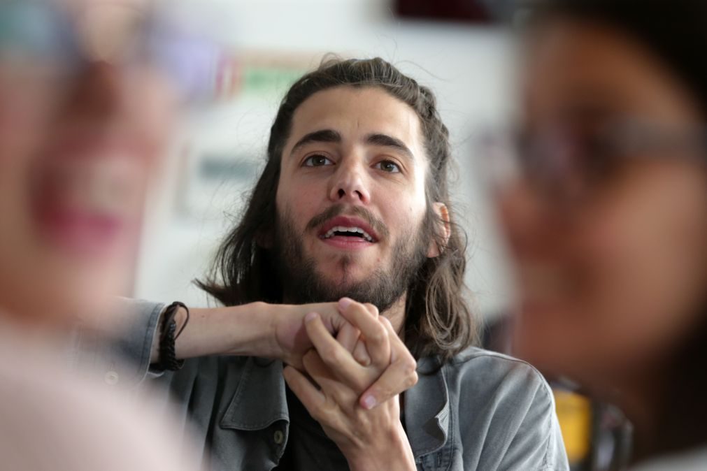 Salvador Sobral distinguido com prémio europeu