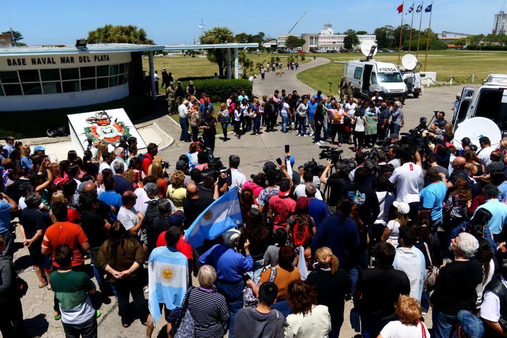 Cinco dos tripulantes de submarino desaparecido na Argentina são árbitros de futebol