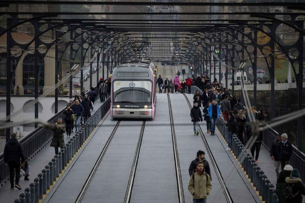 Metro do Porto e STCP reforçam serviço na noite de passagem de ano