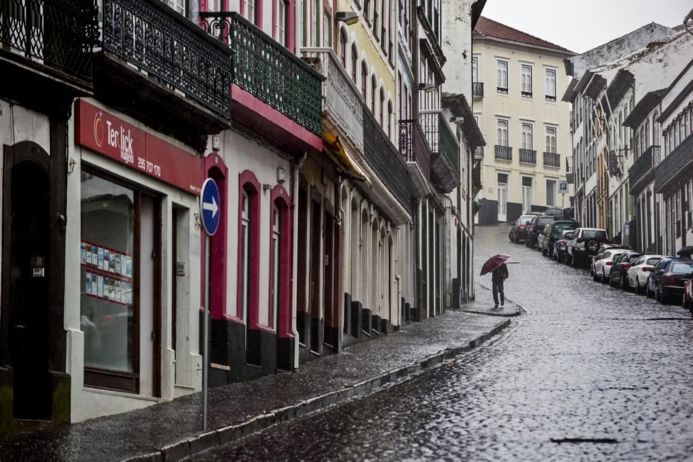 Nove ilhas dos Açores sob aviso amarelo para chuva e trovoada