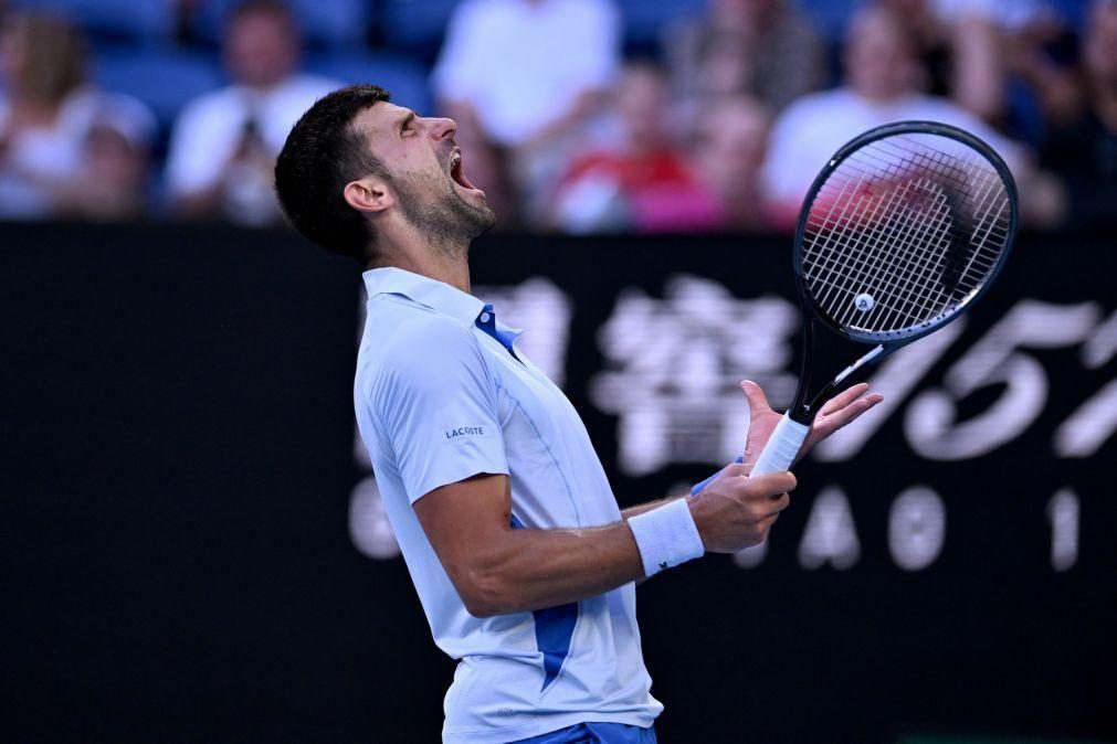 Djokovic vence Taylor Fritz e segue para as meias-finais do Open da Austrália