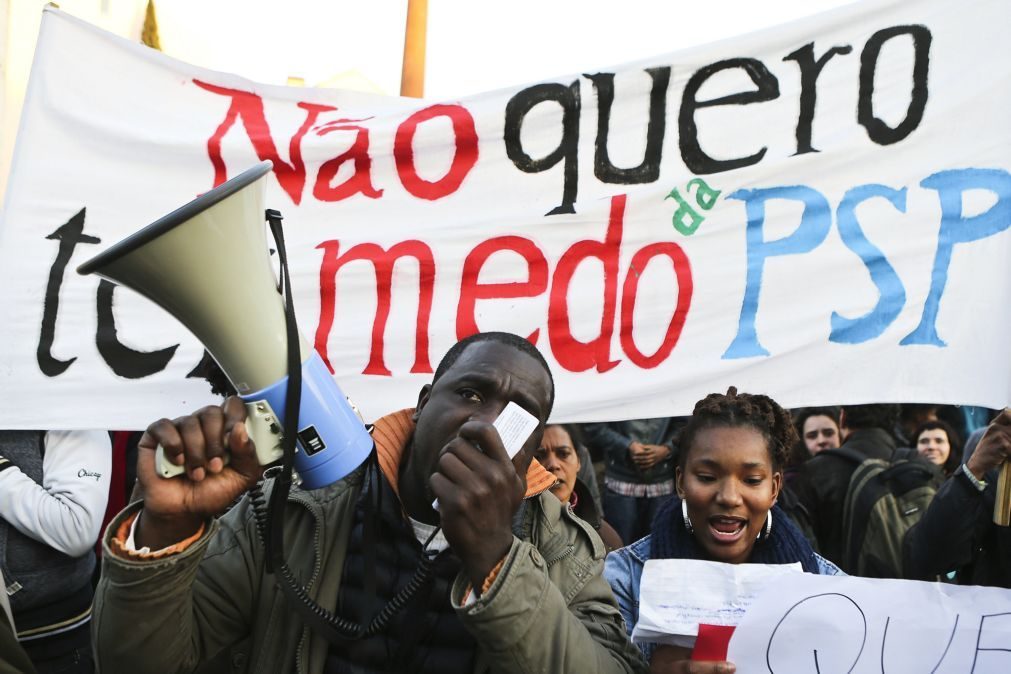 Dezassete agentes da PSP vão ser julgados por agressões a jovens da Cova da Moura