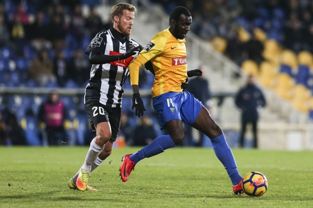 Estoril e Portimonense fecham jornada com nulo