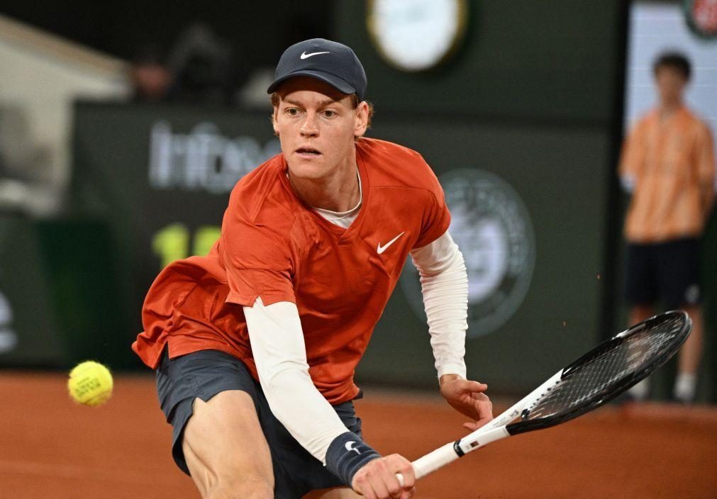 Italiano Jannik Sinner nos oitavos de final de Roland Garros