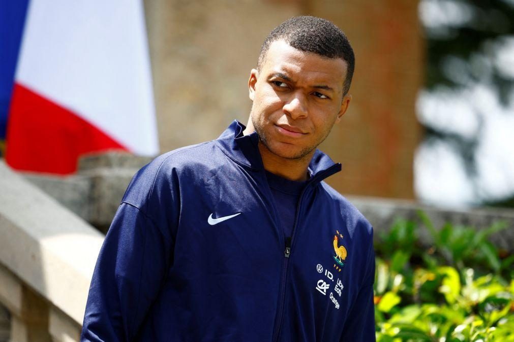 Kylian Mbappé oficializado no Real Madrid para as próximas cinco temporadas