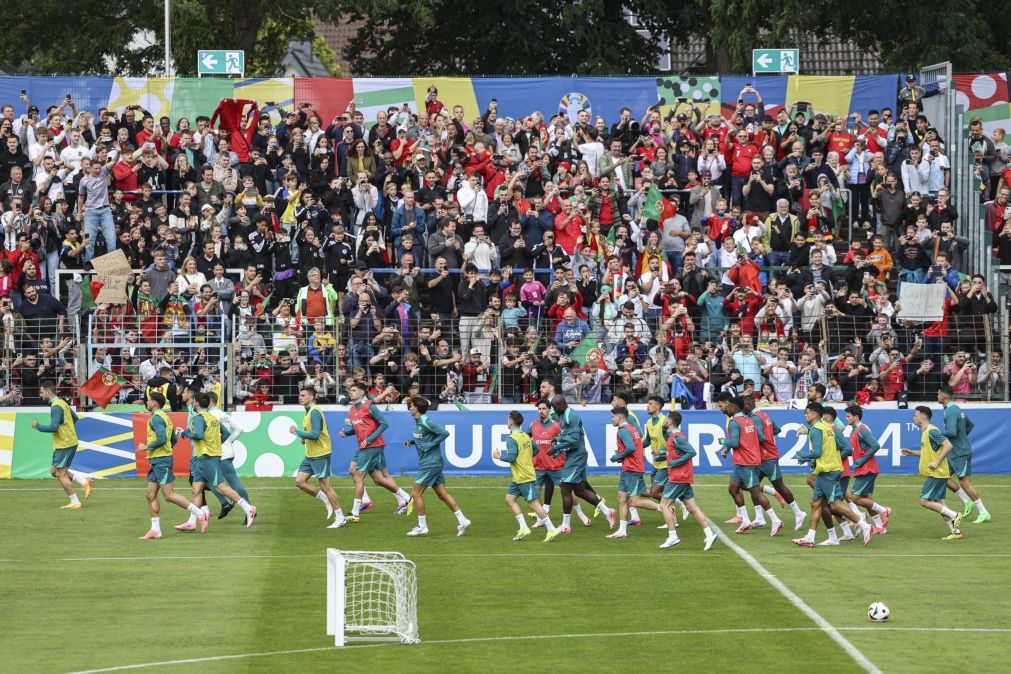 Euro2024: Portugal com todos no relvado em treino com mais de oito mil adeptos