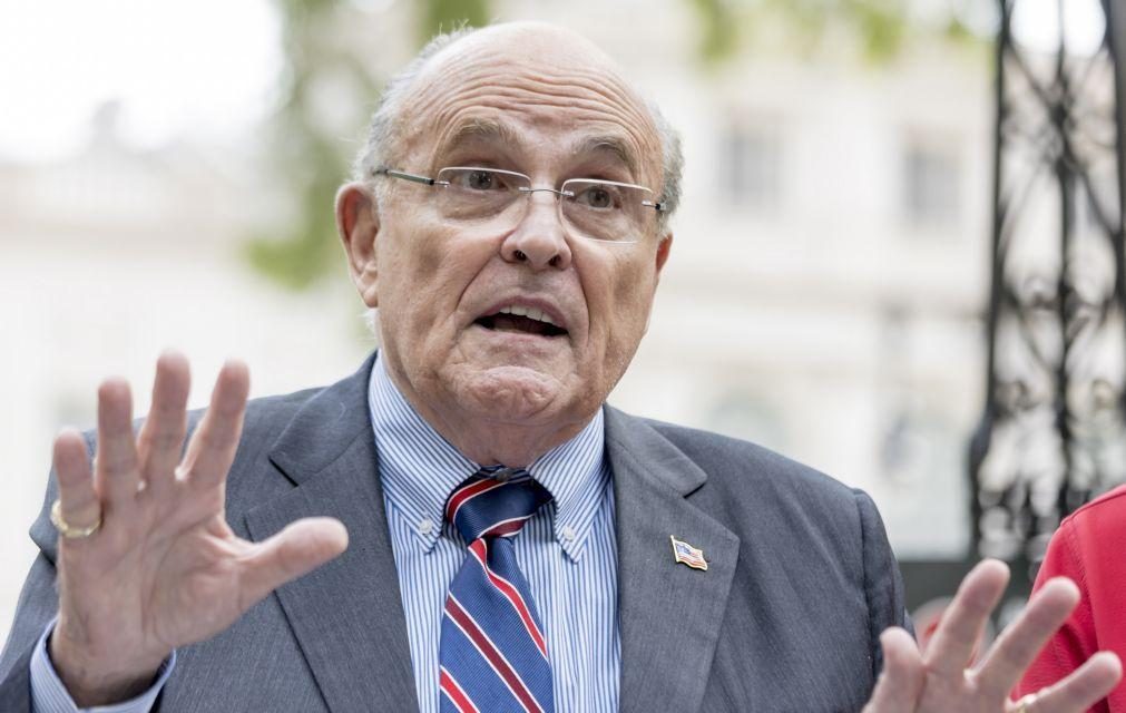 Ex-autarca de Nova Iorque Rudolph Giuliani expulso da advocacia por falsidades sobre Trump