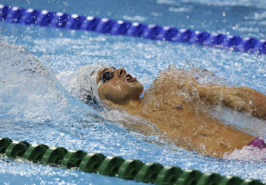 Alexis Santos e Diogo Carvalho nas meias-finais nos 100 m estilos nos Europeus