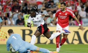 Benfica sofre primeira derrota da pré-época frente ao Fulham, de Marco Silva