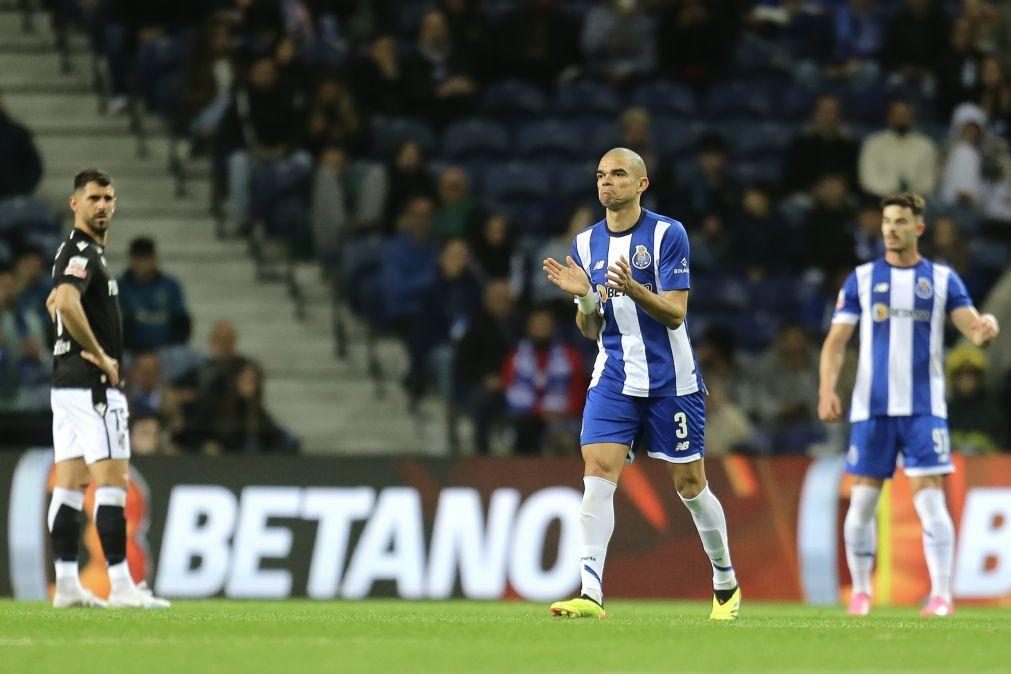 Internacional português Pepe anuncia final da carreira de futebolista