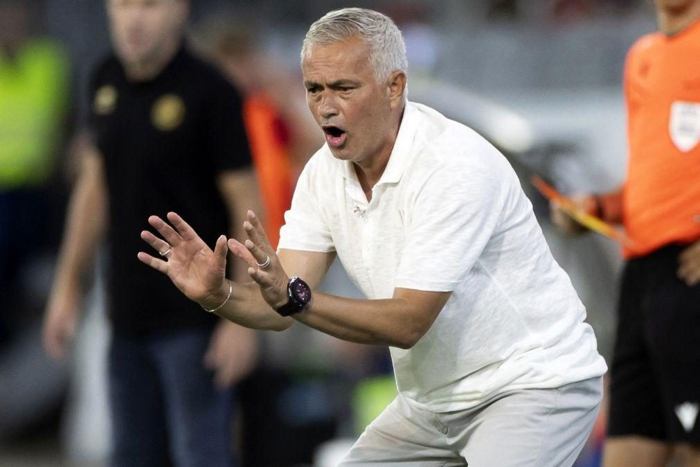 José Mourinho estreia-se a vencer com o Fenerbahçe no campeonato turco