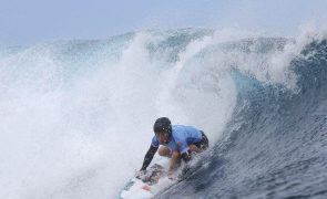 Yolanda Hopkins alcança quinto lugar no US Open de surf