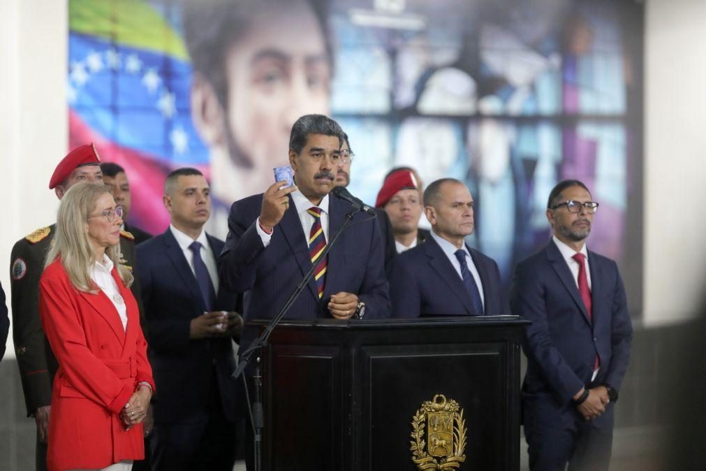 Venezuela: Maduro diz que recusa entregar o poder 