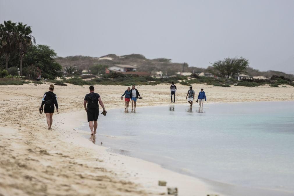 Absentismo e falta de trabalhadores qualificados limitaram turismo em Cabo Verde