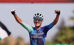 Vuelta: Australiano Ben O'Connor vence sexta etapa e assume liderança