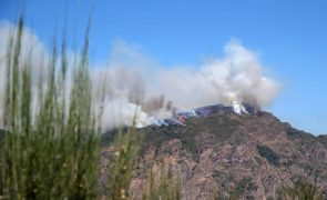 Incêndio na Madeira está 