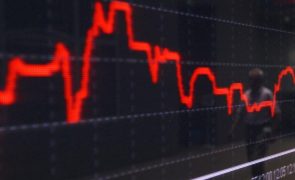 Bolsa de Tóquio abre a perder 0,72%