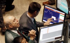 Bolsa de Tóquio abre a perder 0,67%