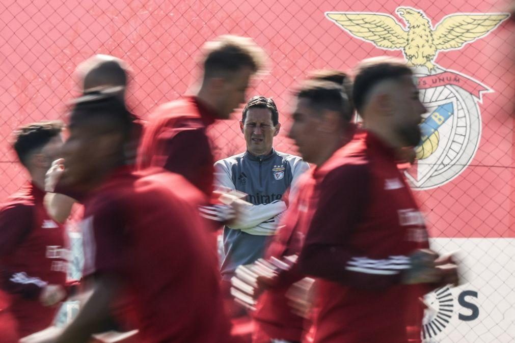 Schmidt quer Benfica mais consistente fora da Luz