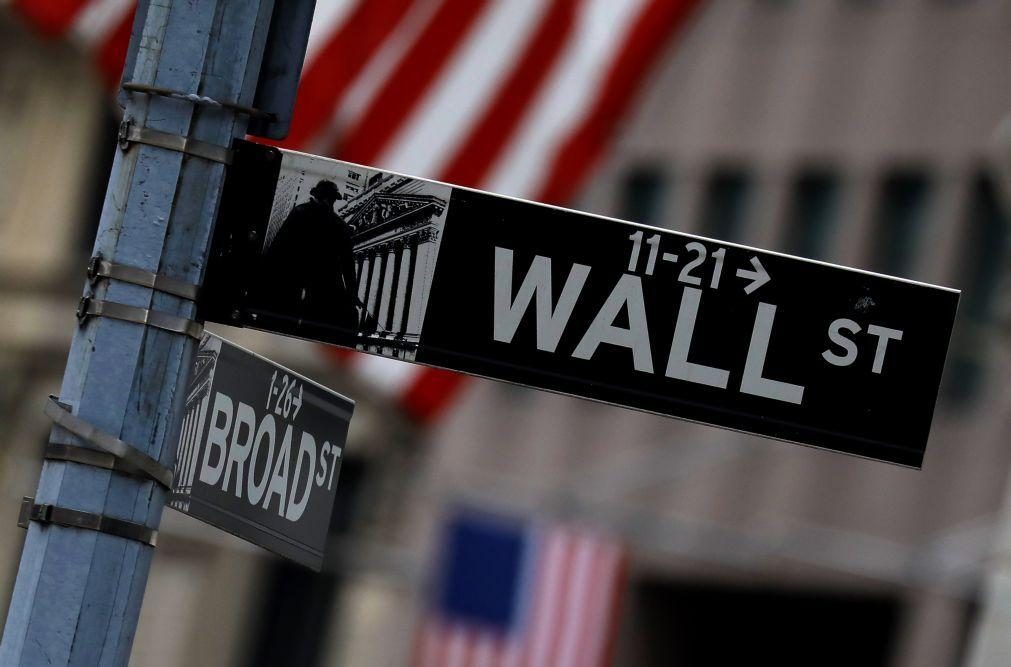 Wall Street termina em alta com quarto recorde da semana para o Dow Jones