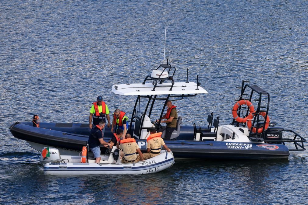 Retomadas buscas por desaparecido na queda de helicóptero ao Douro