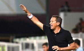 Benfica em negociações para rescisão do contrato do treinador Roger Schmidt