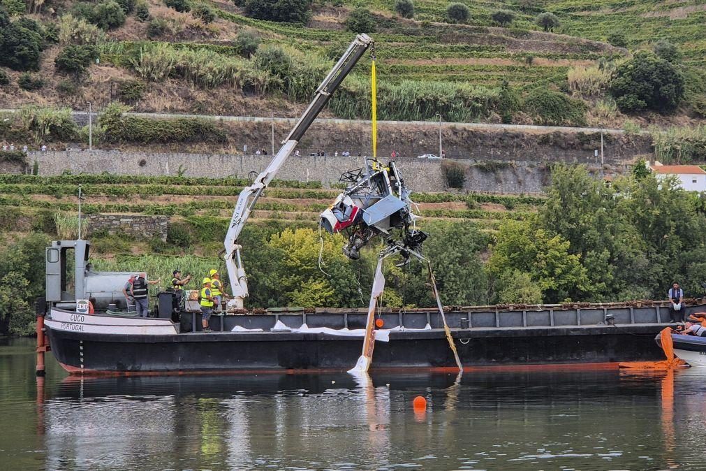 Investigação já ouviu testemunhas e piloto do helicóptero que caiu no Douro