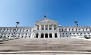 Governo convoca partidos para segunda ronda de reuniões na 3.ª feira no parlamento