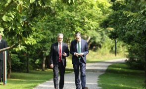 Keir Starmer em Dublin para Irlanda e Reino Unido iniciarem uma 