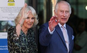 Camilla Parker-Bowles - Oferece atualização sobre o marido Carlos III que luta contra o cancro