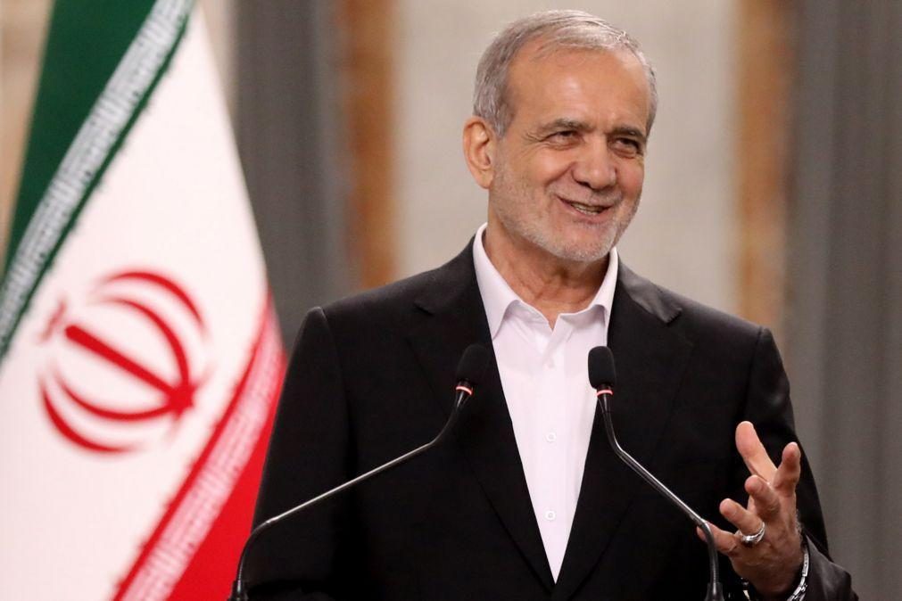 Presidente iraniano nega fornecimento de mísseis hipersónicos aos Huthis do Iémen