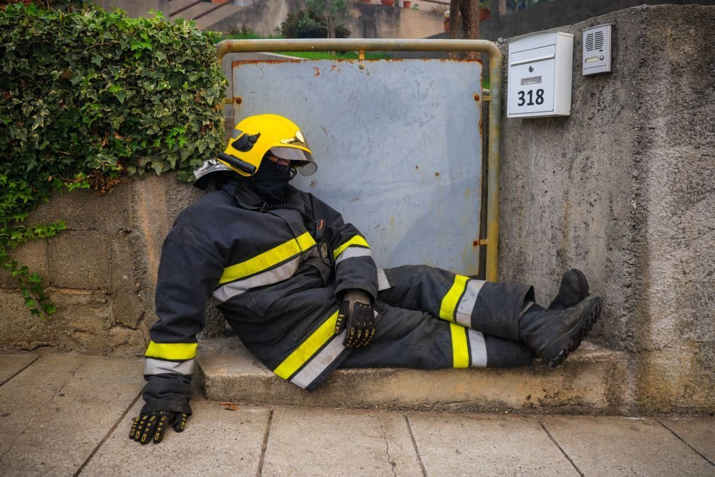 Autarca de Gondomar pede mais apoio para substituir bombeiros que estão exaustos