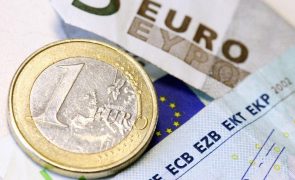 Euro volta a avançar face ao dólar após corte de juros pela Fed