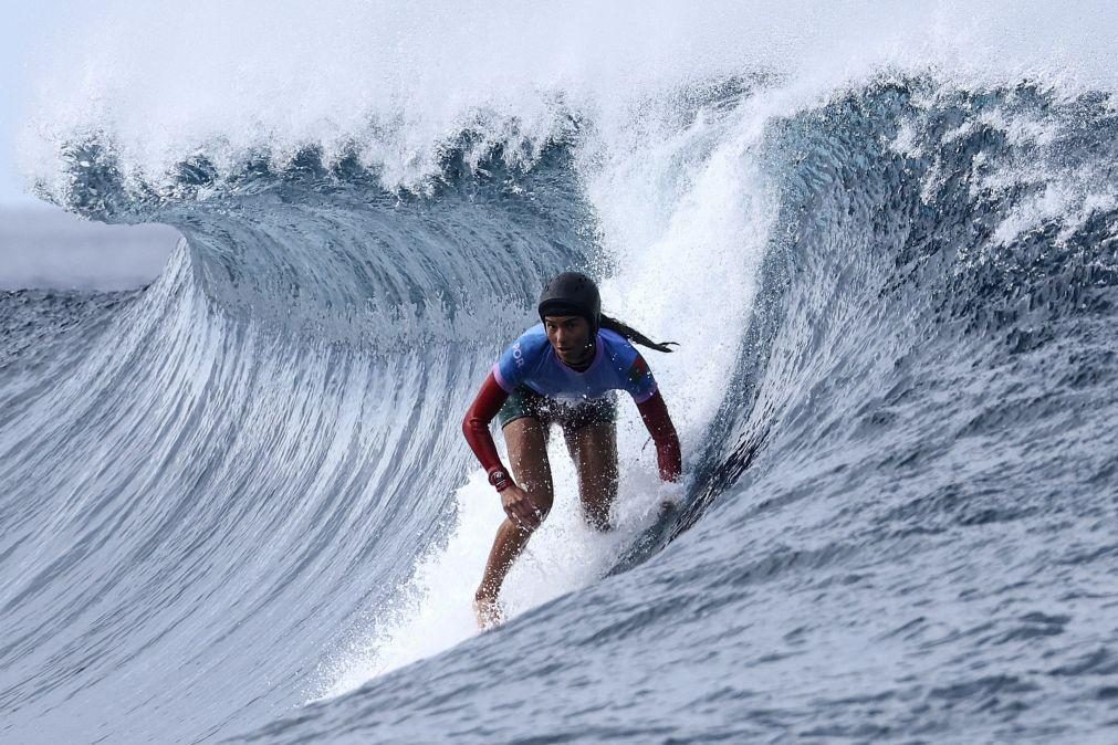 Surfista Teresa Bonvalot quarta em campeonato de qualificação em França