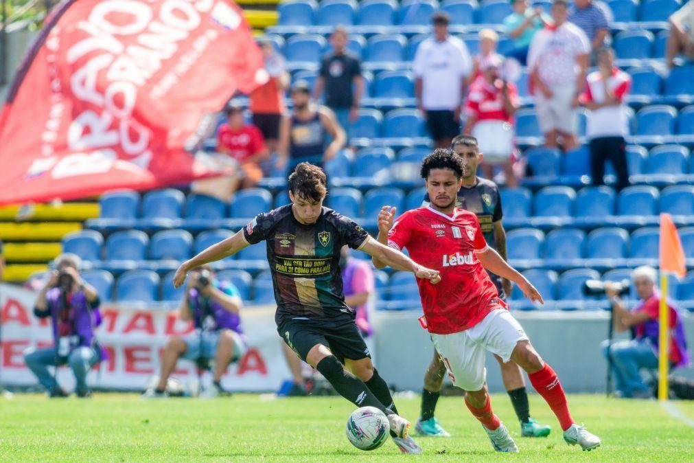 Golo de Vinícius garante triunfo do Santa Clara sobre Estrela da Amadora