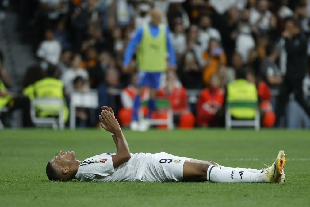 Avançado do Real Madrid Kylian Mbappé lesionado na coxa esquerda