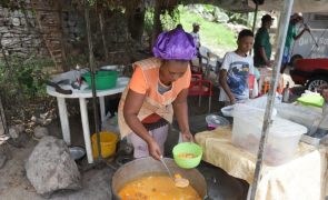 Cachupa à solta pelas ruas de Cabo Verde, todos os fins-de-semana