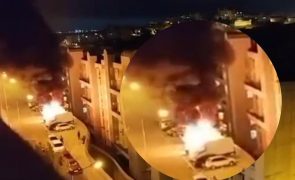 Dois automóveis incendiados após triplo homicídio em Lisboa