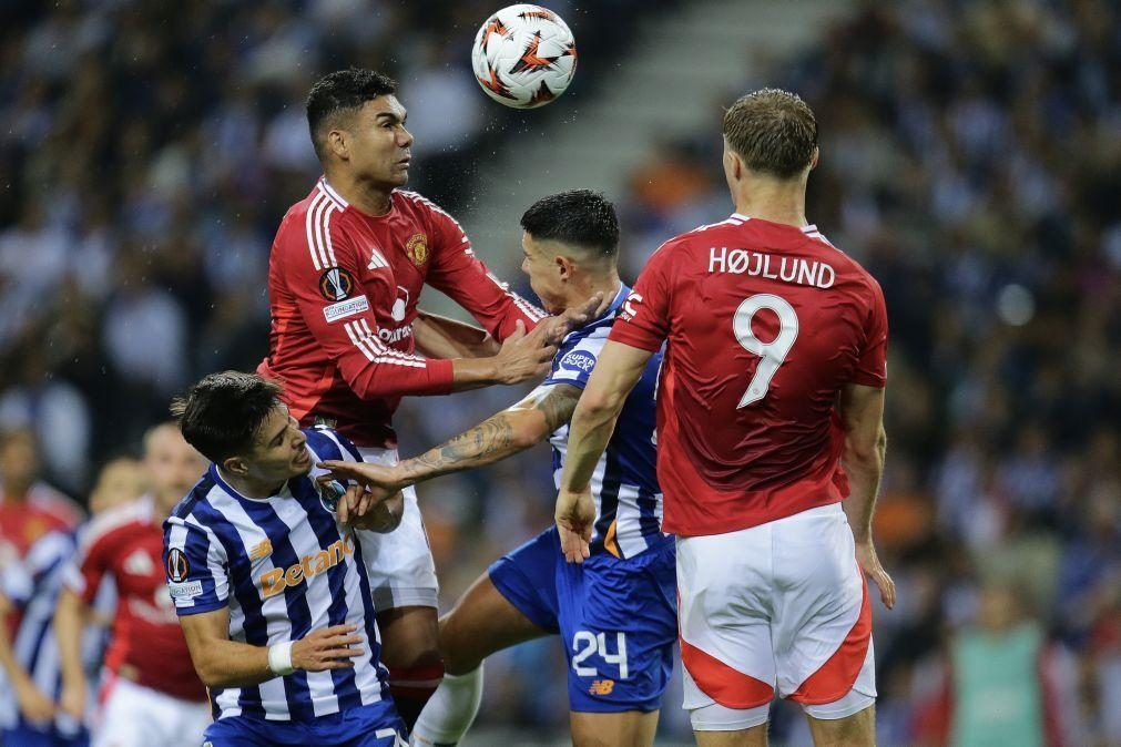 FC Porto dá a volta a 2-0, mas empata com Manchester United na Liga Europa