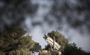 Hezbollah diz ter lançado 'drones' explosivos contra base israelita